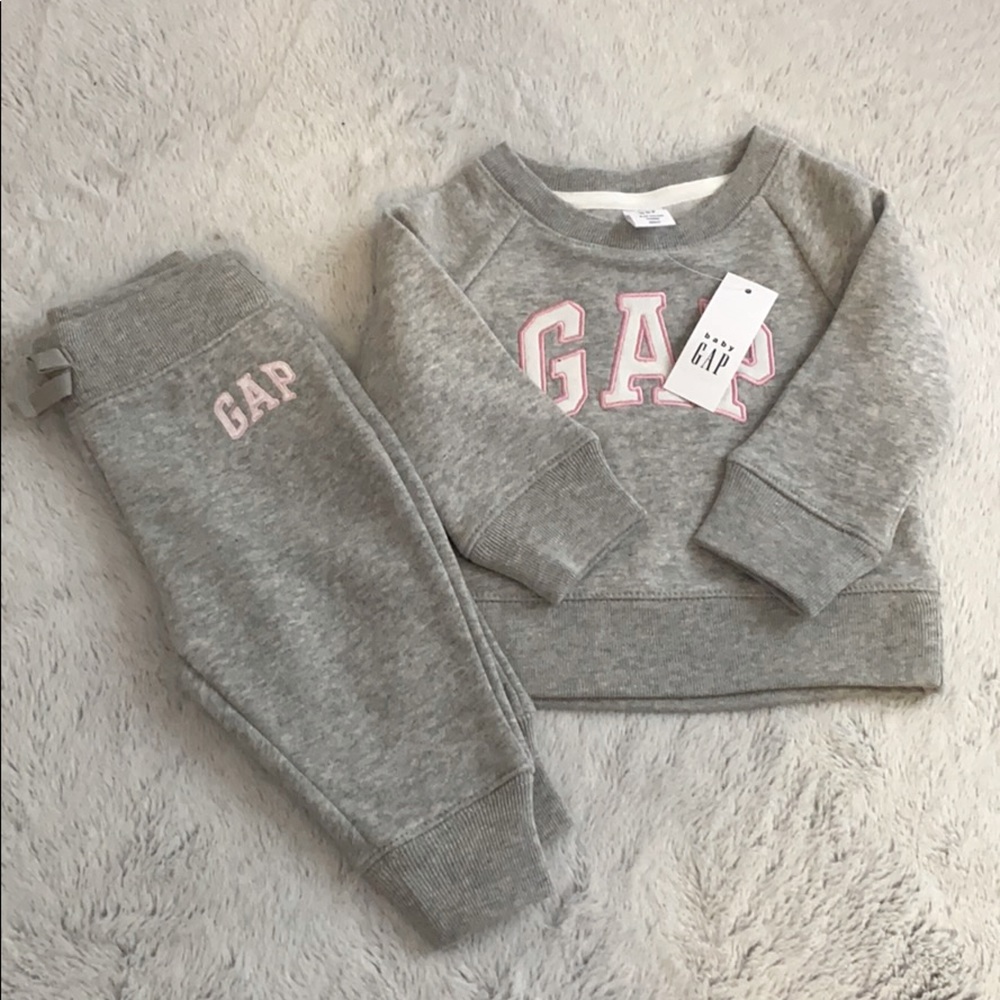 NWT Gap Baby Girl Sweatsuit